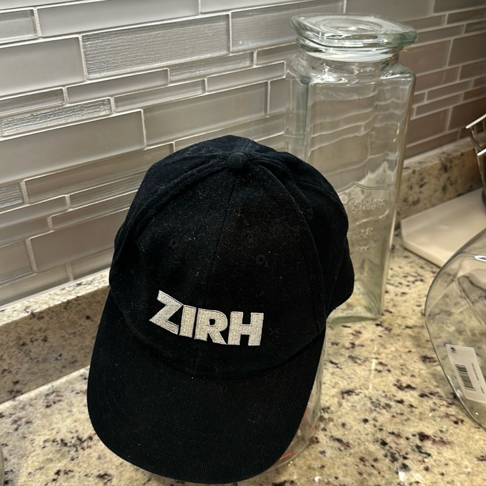 Zirh logo hat